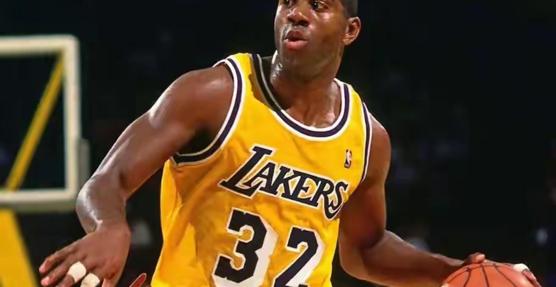 篮球明星表现抢眼，引发球迷热议