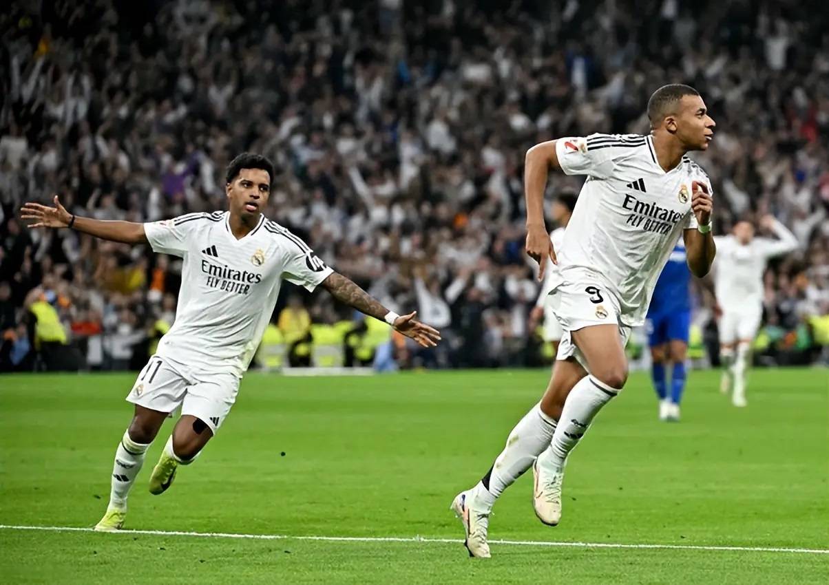 赫罗纳队员被罚下场,球队战绩一落千丈 赫罗纳队员被罚下场,球队战绩一落千丈