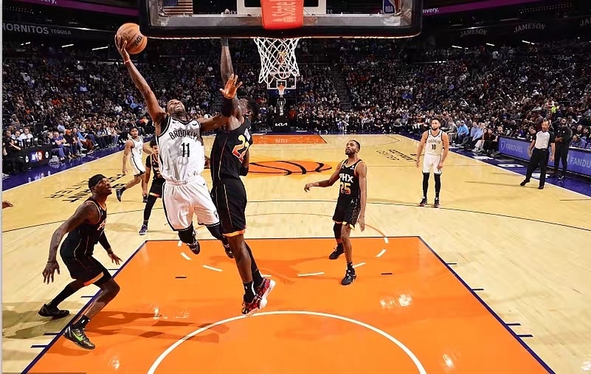 篮网不敌黄蜂,遭遇四连败 篮网不敌黄蜂,遭遇四连败