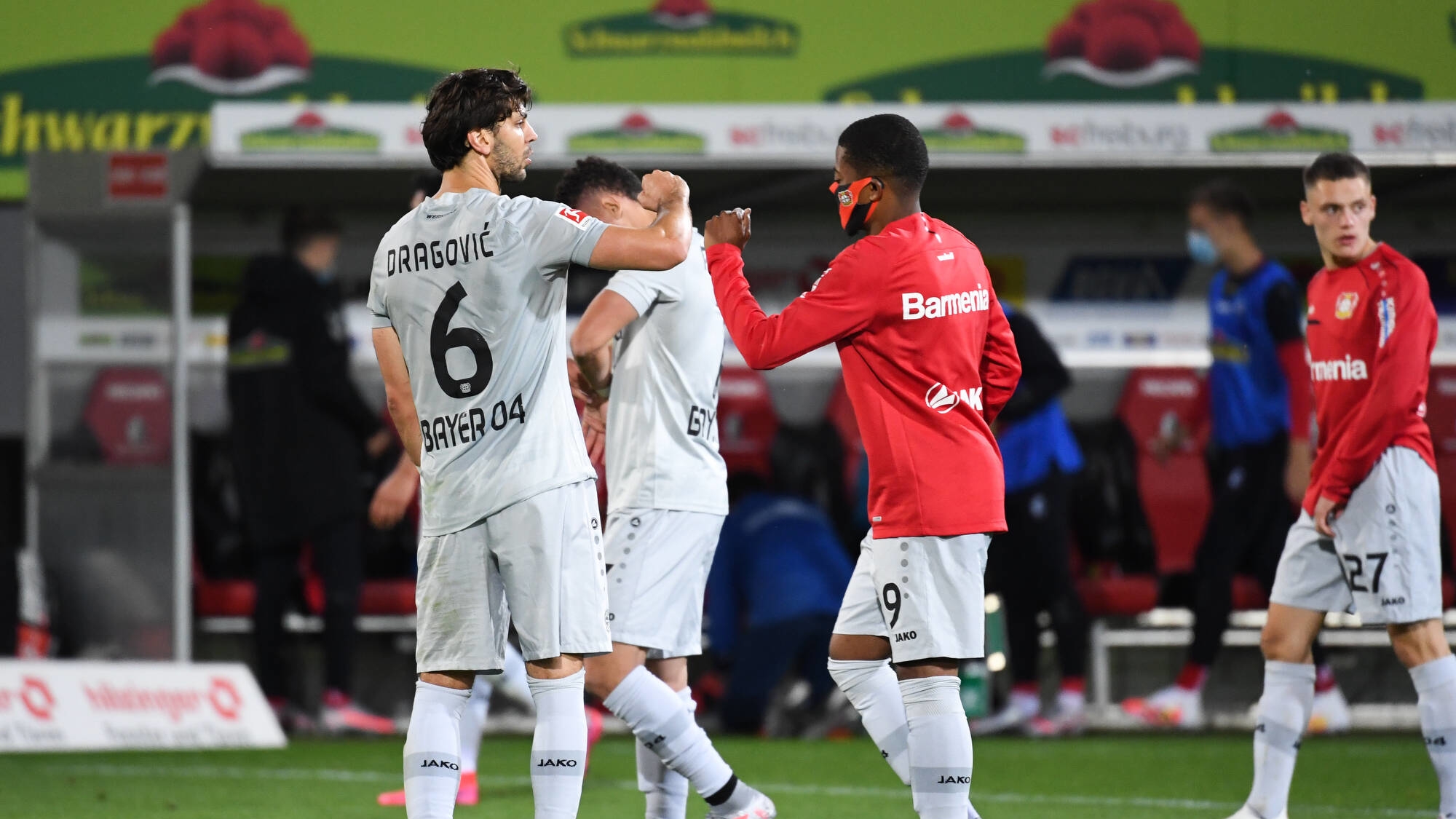 弗赖堡在德甲比赛中创造连胜神话,球队势不可挡 弗赖堡在德甲比赛中创造连胜神话,球队势不可挡