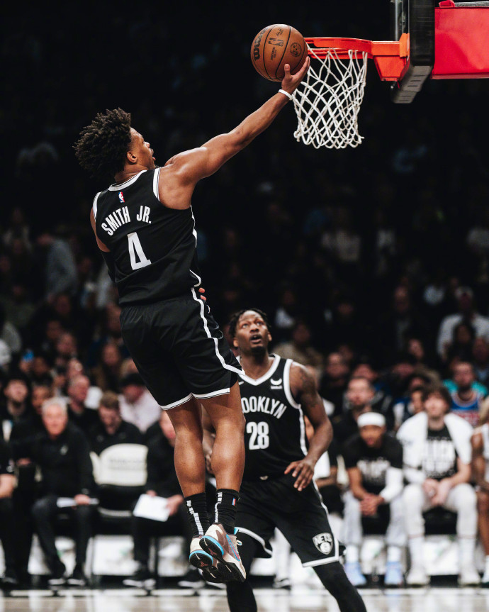 篮网逆袭马刺,取得胜利 篮网逆袭马刺,取得胜利